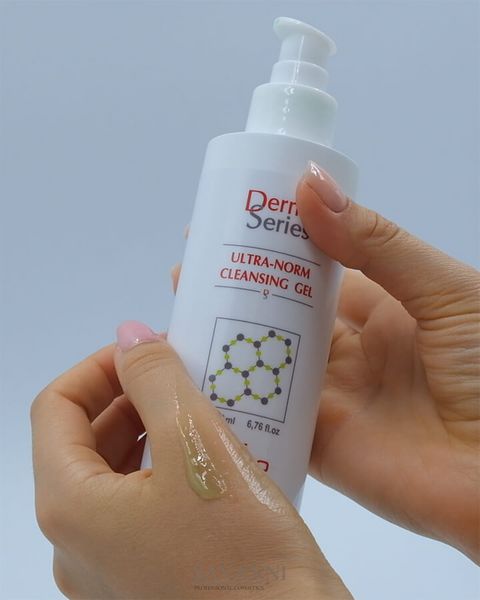 Нормализующий очищающий гель Derma Series Ultra-norm cleansing gel Р171 фото 3 savanni.com.ua